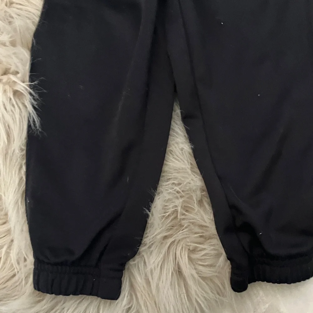 NIKE Baby Boy White/ Black Athletic Jacket and Bottom Set | 2T
